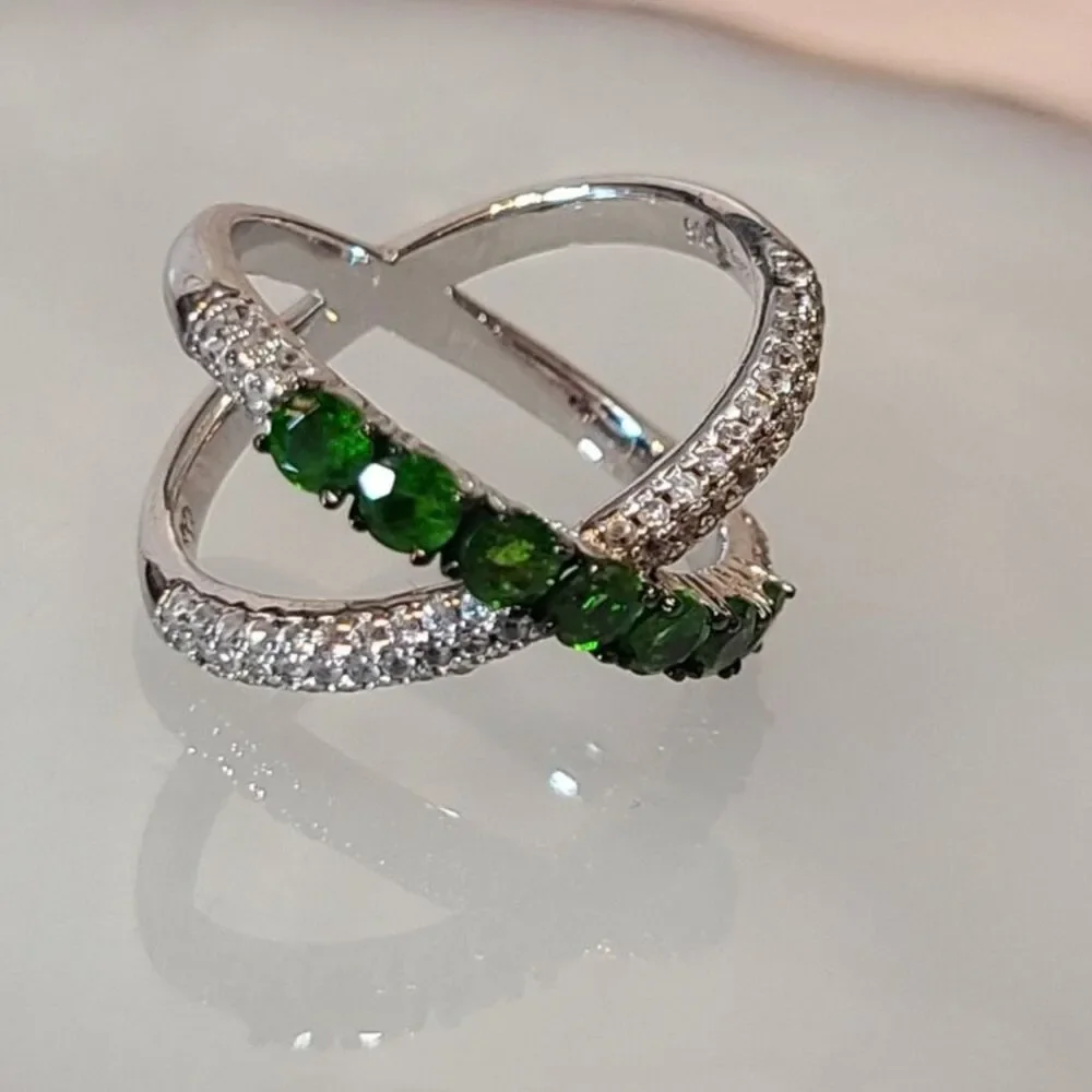 925 Sterling Silver Green CZ Crossover Ring Size 5 Pave Band Fine Jewelry
